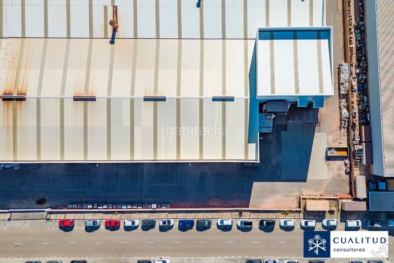 Foto 5ec39c00-a653-4ce1-82ce-f354cc77ad36. Nau industrial a Onda