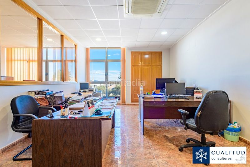 Foto 84bd0fa5-c0ef-460e-81aa-df1d35a15184. Nau industrial a Onda