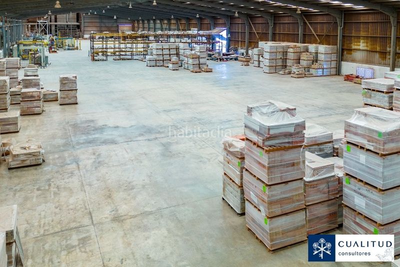 Foto a526fb82-417c-40cc-9996-5eaa18f54e52. Nau industrial a Onda