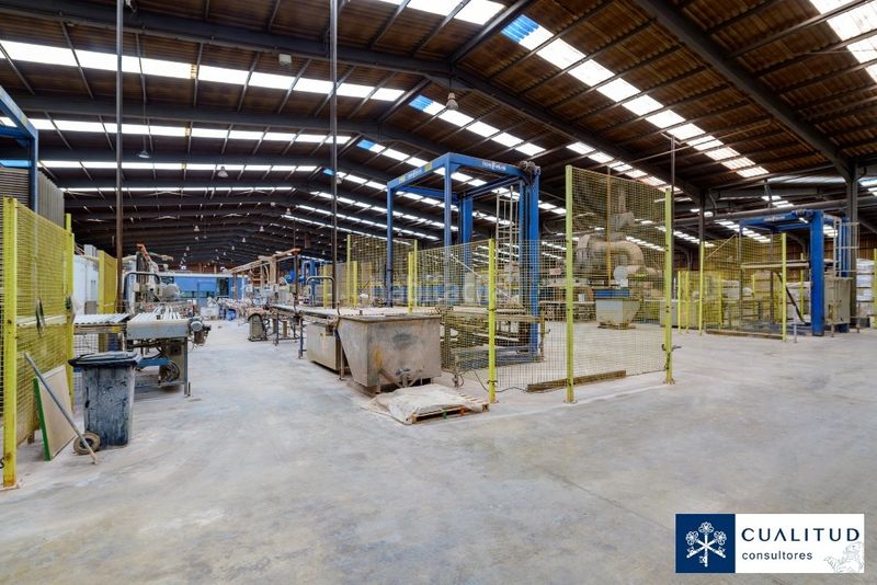 Foto a732e23b-8708-4b87-b9e2-952b134715c0. Nau industrial a Onda