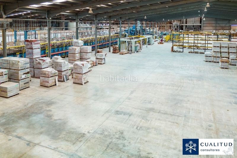 Foto a837cbfd-346e-4839-ac09-6b2ca24901ad. Nau industrial a Onda