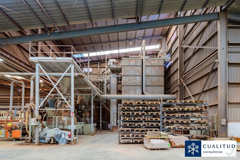 Foto e69ce3f6-6ac4-452d-959c-b1f29d774404. Nau industrial a Onda