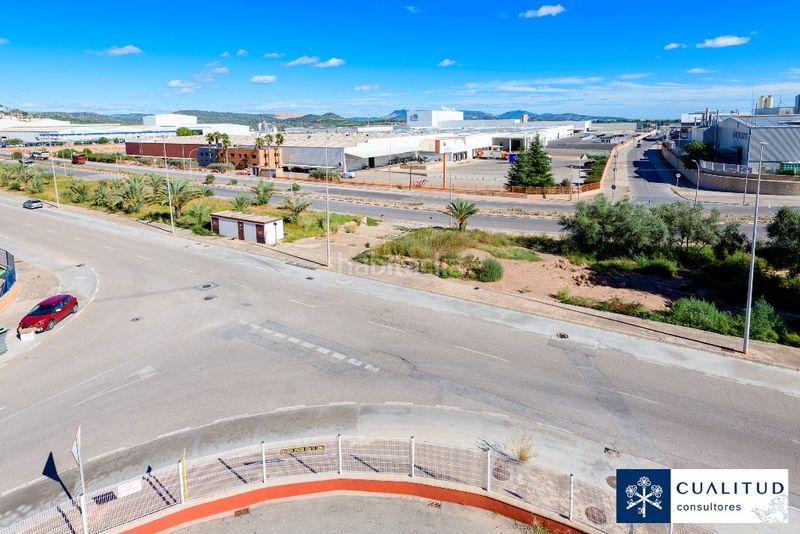 Foto ee25f7da-d586-48db-af6b-4d5105633e5e. Nau industrial a Onda