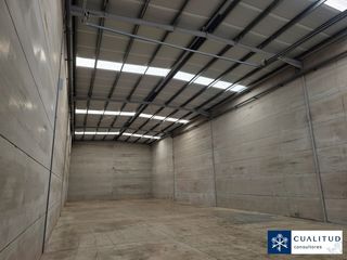Capannone industriale in Ciutat del Transport - La Salera