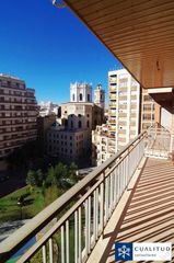 Pis en Cardona vives 2. Piso con 4 habitaciones con ascensor