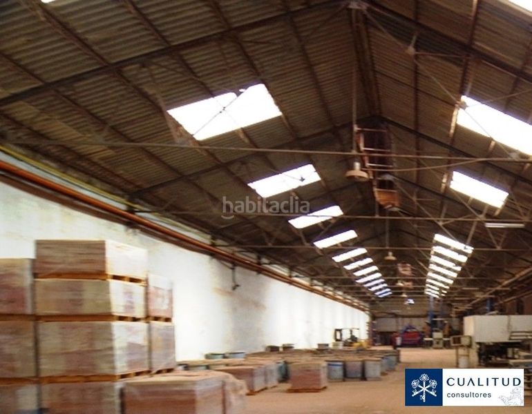 Foto 3f4e459c-9d09-4e58-a930-aee7c032cf4d. Nau industrial a Alcora (l´)