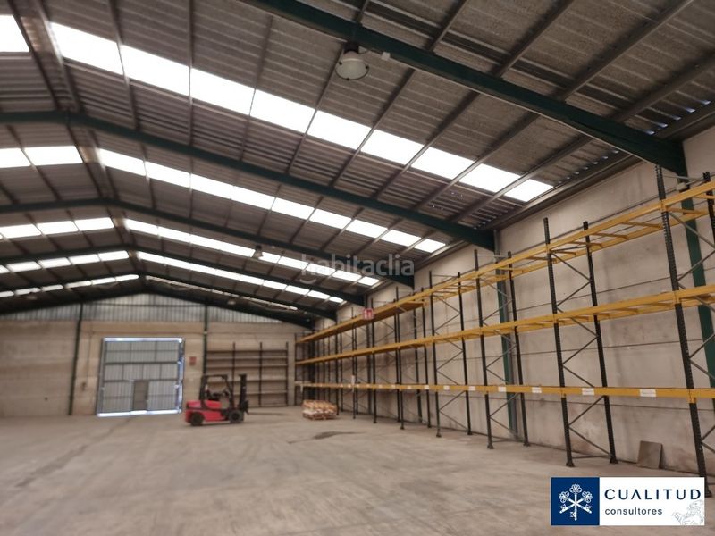 Foto 5803fd23-a92d-45da-8320-c8a7e80f9f64. Industrial building in Centro Villarreal / Vila - real