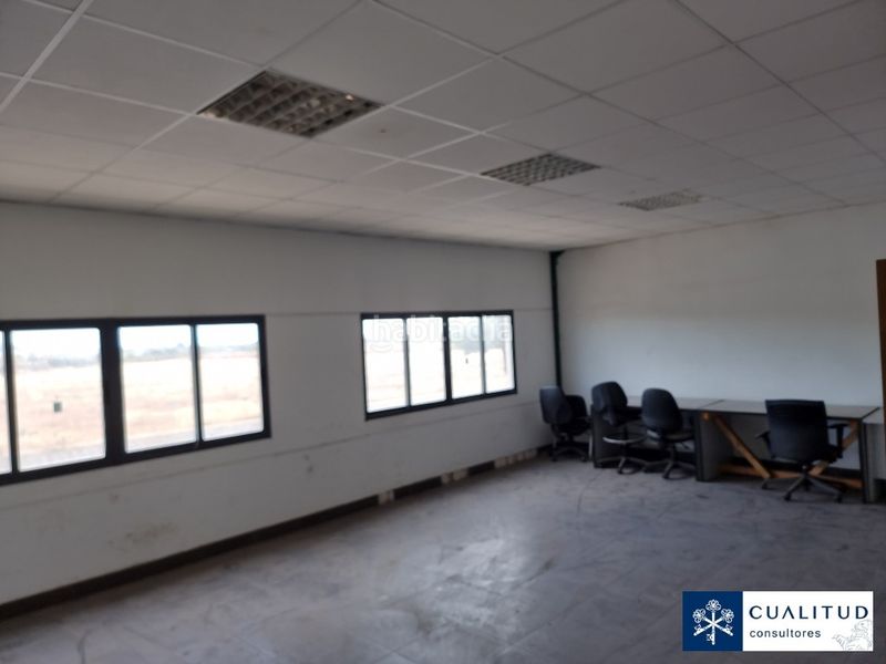 Foto fb1da03b-2826-45de-8102-3ebe9467b514. Industrial building in Centro Villarreal / Vila - real