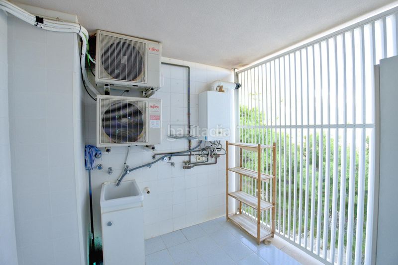Foto 019dad92-ba17-4c2e-ba80-a858cd7ea96c. Rent penthouse with heating parking in Son Armadams Palma de Mallorca