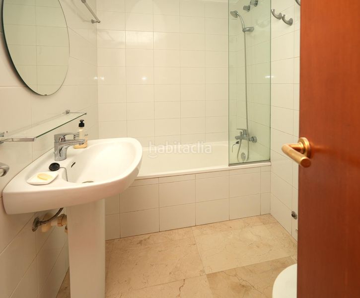 Foto 96d7dee1-7020-48e0-9c14-49a1e43f9f03. Rent penthouse with heating parking in Son Armadams Palma de Mallorca