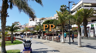 Trapasso Locale commerciale in Los Cristianos. Restaurante - sobre paseo peatonal - zona turística