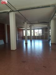 Lloguer Local Comercial a Onil. Mejor zona de onil, locales de 215m2