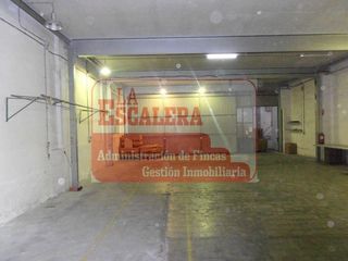 Rent Industrial building in Ibi. Nave en ibi para alquilar. entrada de trailers.