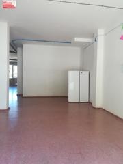 Lloguer Local Comercial a Onil. Zona con mucha visibilidad, local a pie de calle