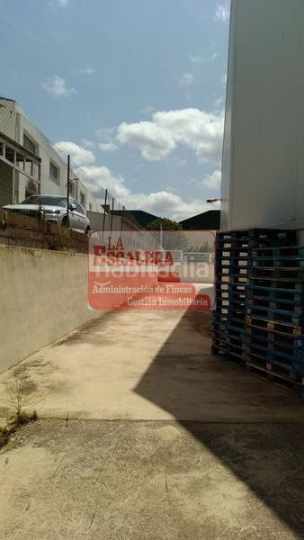 Foto c1602003-d820-4f76-8998-b2db9566c73d. Lloguer nau industrial a Ibi
