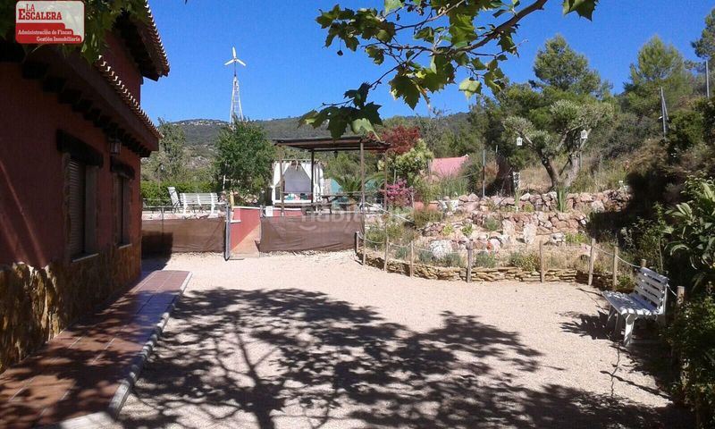 Foto 99ab3729-6d3b-4b30-8743-3f80dc701a59. Lloguer xalet amb aparcament piscina a Ibi