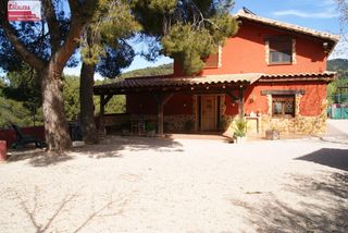 Miete Chalet in Ibi. Magnifico chalet en alquiler, planta superior