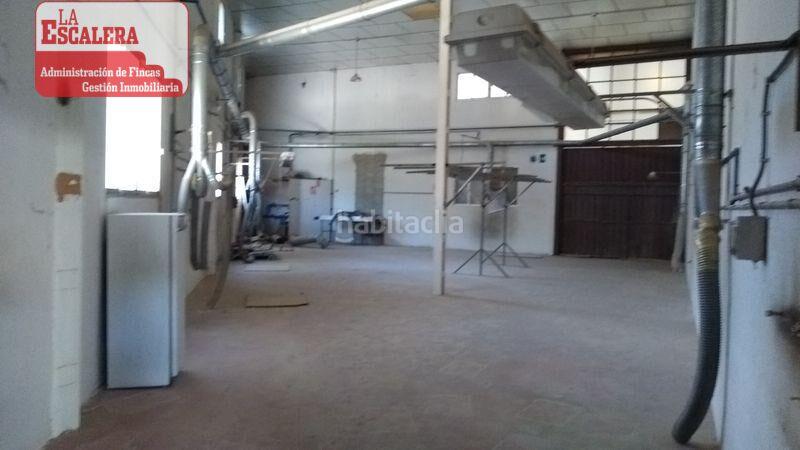 Foto cd8cd435-7240-4d07-a252-a1381b02ac44. Rent industrial building in Ibi