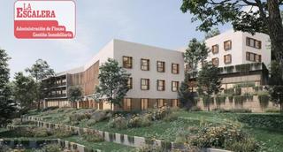 Édifice à Puerto Deportivo. Residencia para mayores en torrevieja