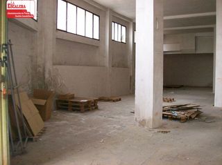 Miete Geschäftsraum in Onil. Local en onil de 395m2