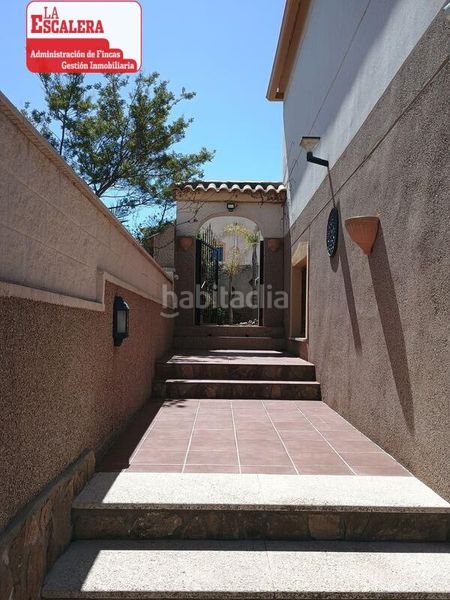 Foto b5cc6029-53be-4270-ab8a-c812a7410a5a. Xalet amb calefacció aparcament piscina a Castalla