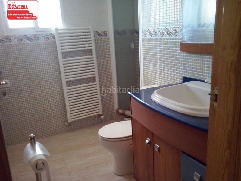 Foto f61efa3e-8063-4902-8d44-a0883645691f. Xalet amb calefacció a Castalla