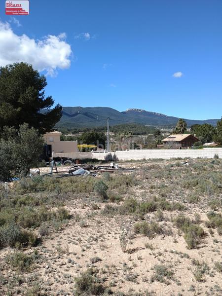 Foto d2594500-f87a-4520-b1a9-7157bb9c97d2. Residential plot in Tibi