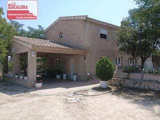 Haus in Castalla. Casa de campo en castalla próxima al pueblo.