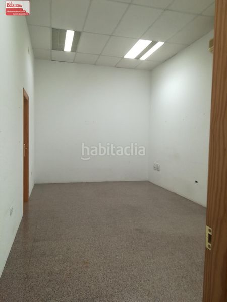 Foto 20a4fee7-a302-45eb-95bc-13fbf54b026f. Lloguer nau industrial a Ibi