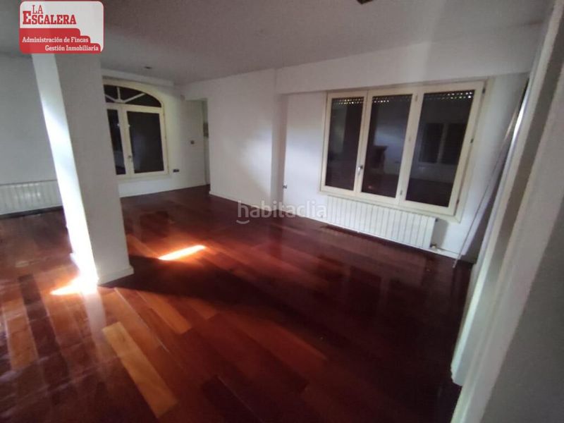 Foto 5f8fdce9-868a-4393-8878-73b5dc0574f9. Casa amb aparcament a Campello Pueblo Campello (el)