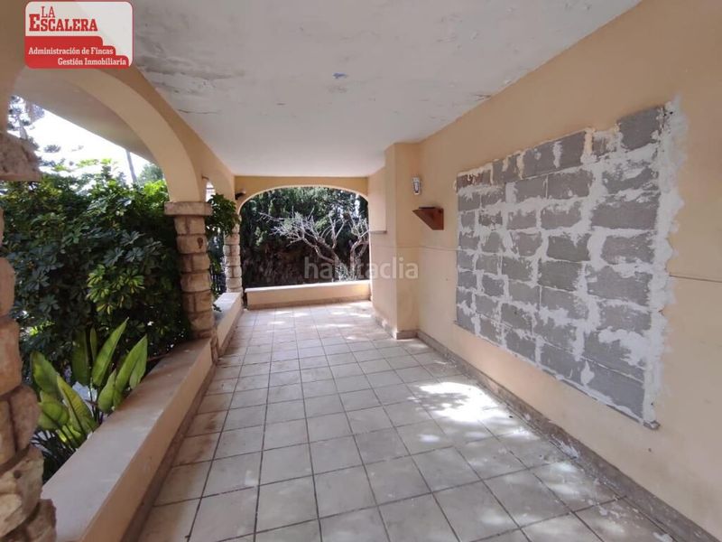 Foto 9f4d7d67-f2c2-4728-94d1-2fdfedd27919. Casa amb aparcament a Campello Pueblo Campello (el)