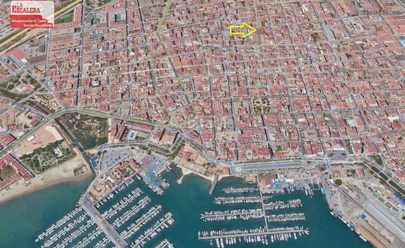 Foto cc22d733-75f5-40e4-a8d9-af8197366226. Terreny residencial a Centro - Muelle Pesquero Torrevieja