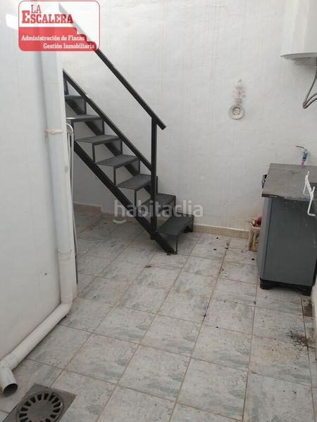 Foto c8d29345-612e-4792-9537-725ad599d8f0. Casa adossada a Ibi