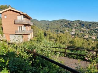 Xalet  Carrer 10. Casa unifamiliar en corbera de llobregat tu refugio ideal!