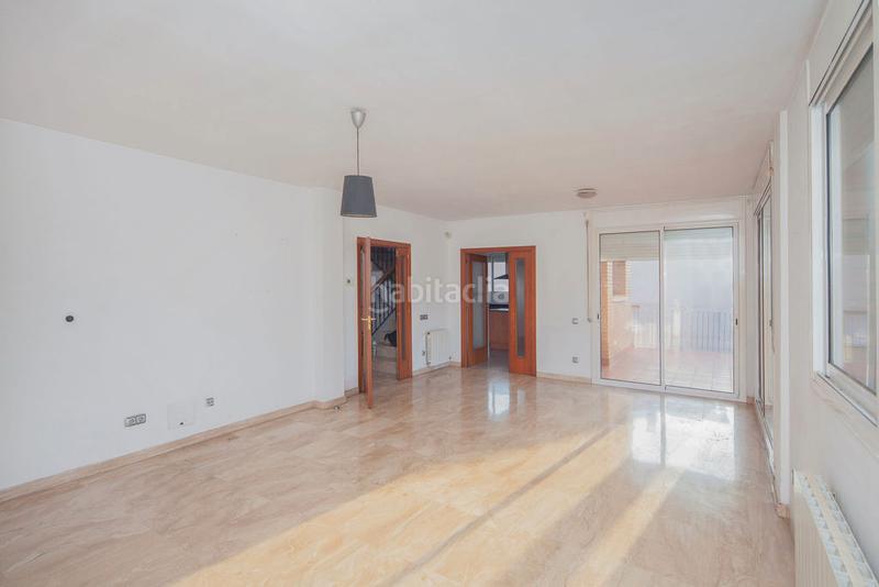 Foto 1dff650f-8ade-46d1-832f-90cd6fc7718c. Chalet avec parking piscine dans Corbera de Llobregat