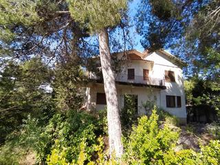 Xalet  Carrer de la tossa d'alp. Chalet independiente en venta en corbera de llobregat