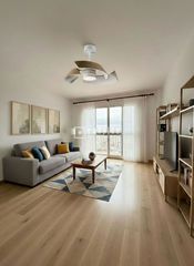 Piso  Del león. Piso de 3 habitaciones con terraza, vistas despejadas junto al m