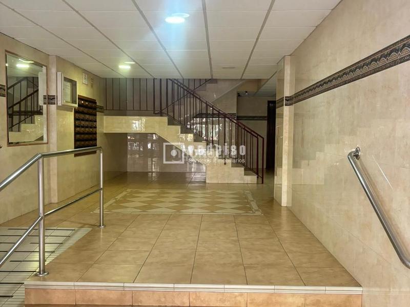 Foto 977c0476-79d3-4cd3-97ca-635a3bfaa9d1. Appartement avec chauffage dans Juan XXIII - Rochelambert Sevilla