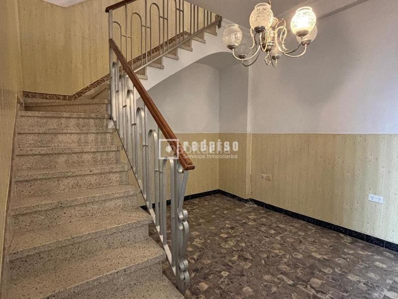Foto b8e8da45-b3cf-4e60-8df8-329a8cf677a9. Maison avec parking dans Barrio Alto San Juan de Aznalfarache