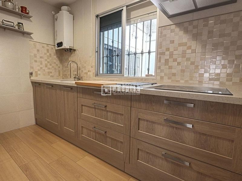 Foto 63f51d73-682c-4c9a-b9b9-7963e7411487. Piso  reformado en zona Lepanto en Lepanto Mairena del Aljarafe