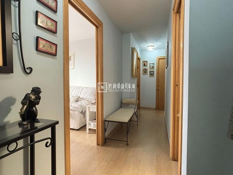 Foto 9c2689d4-64bb-417a-880c-5a57c7e621a6. Piso  reformado en zona Lepanto en Lepanto Mairena del Aljarafe