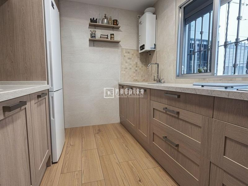 Foto f4108082-81c4-4e9a-bd37-3b9509458b69. Piso  reformado en zona Lepanto en Lepanto Mairena del Aljarafe