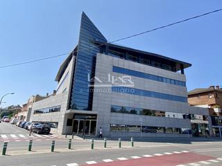 Rent Office space in Camprodon 10. Despacho en alquiler en caputxinssanta clarahospital