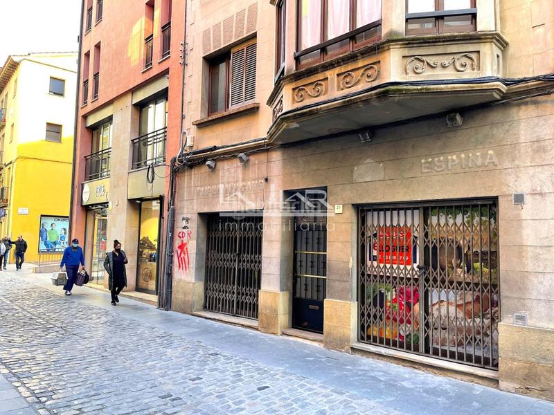 Foto 3820286d-7b12-49c6-bed6-f5ef3801776f. Lloguer local comercial a Centre Vic