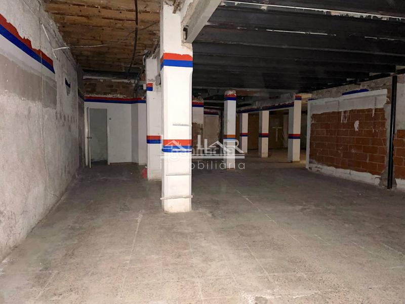 Foto aa146eda-c7fa-4c46-abe8-03ed9f1ce4fa. Location local commercial dans Centre Vic