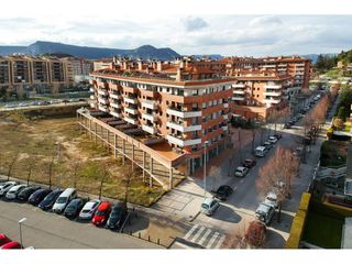 Dúplex  Perot rocaguinarda. Duplex en venta en nord-el sucre-universitat
