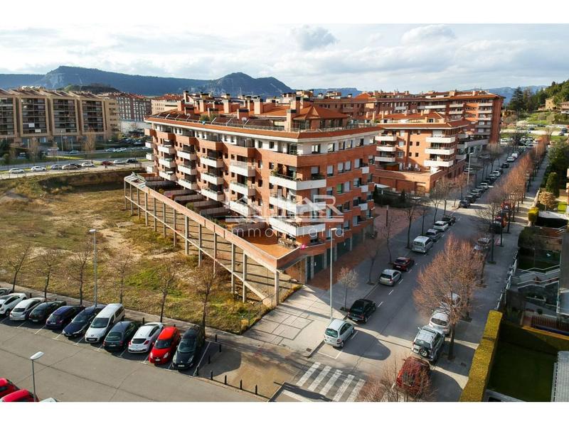 Foto 0da3c335-0222-416f-b808-0d9e1290847f. Alquiler local comercial en perot rocaguinarda 9999 local comercial de nueva construcción en alquiler en Vic