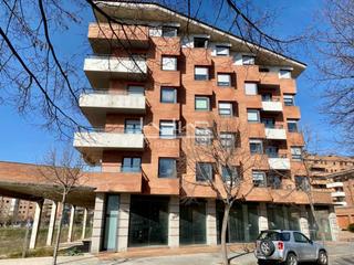 Miete Geschäftsraum in Perot rocaguinarda 9999. Local comercial de nueva construcción en alquiler
