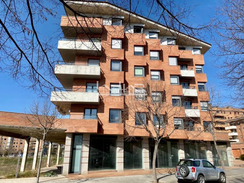 Foto c252d333-8cb1-494c-853c-2f904ed4543d. Alquiler local comercial en perot rocaguinarda 9999 local comercial de nueva construcción en alquiler en Vic