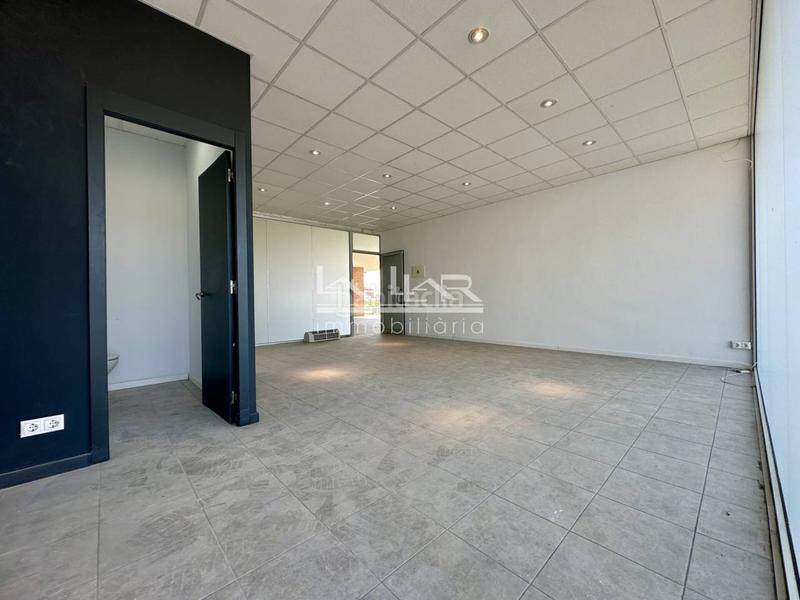 Foto caa5a3b4-a811-4411-87c8-44cfbdf2d172. Rent business premise in El Sucre-El Nadal Vic